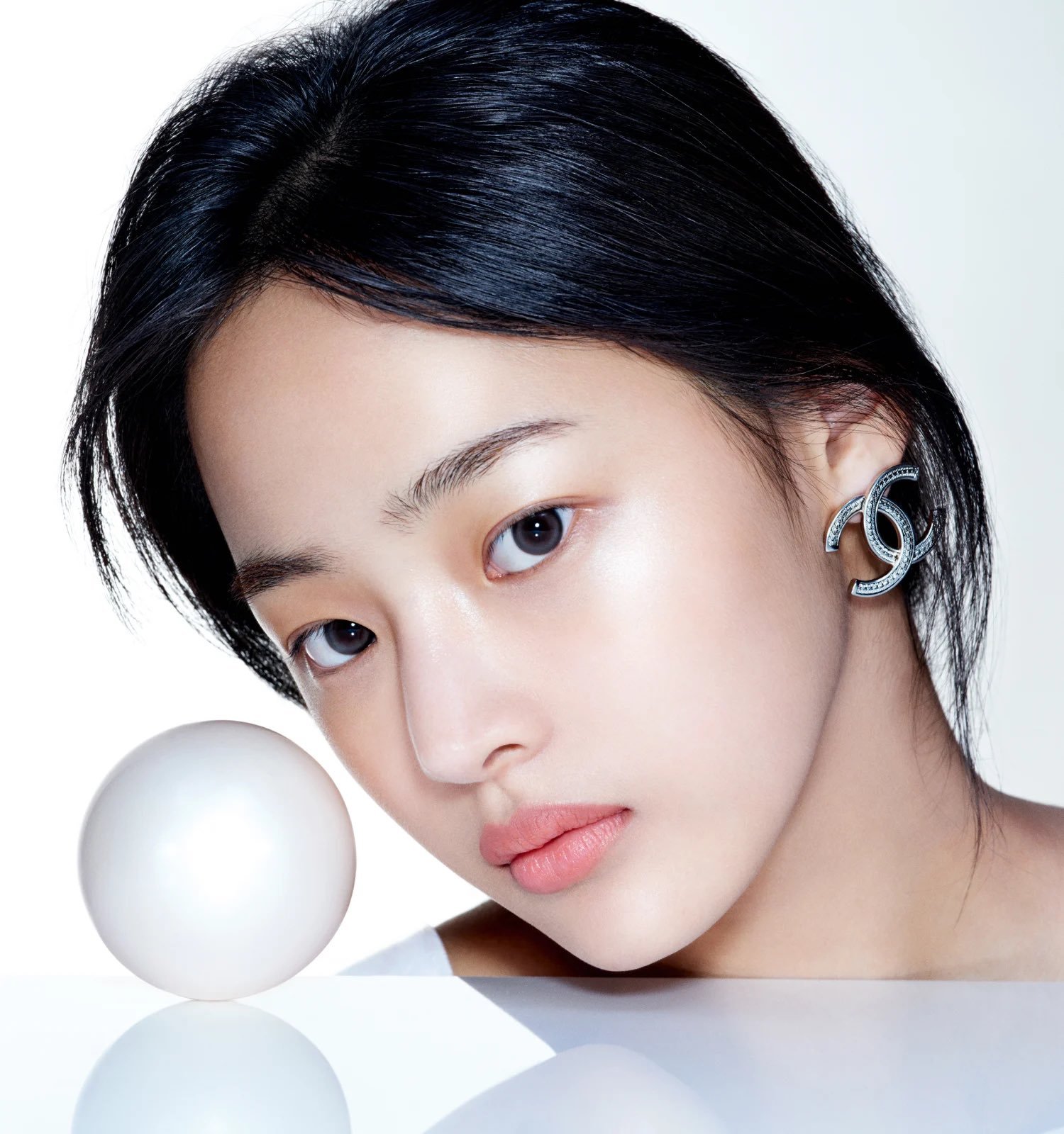 金玟池Minji x CHANEL ÉCLAT PREMIER Collect