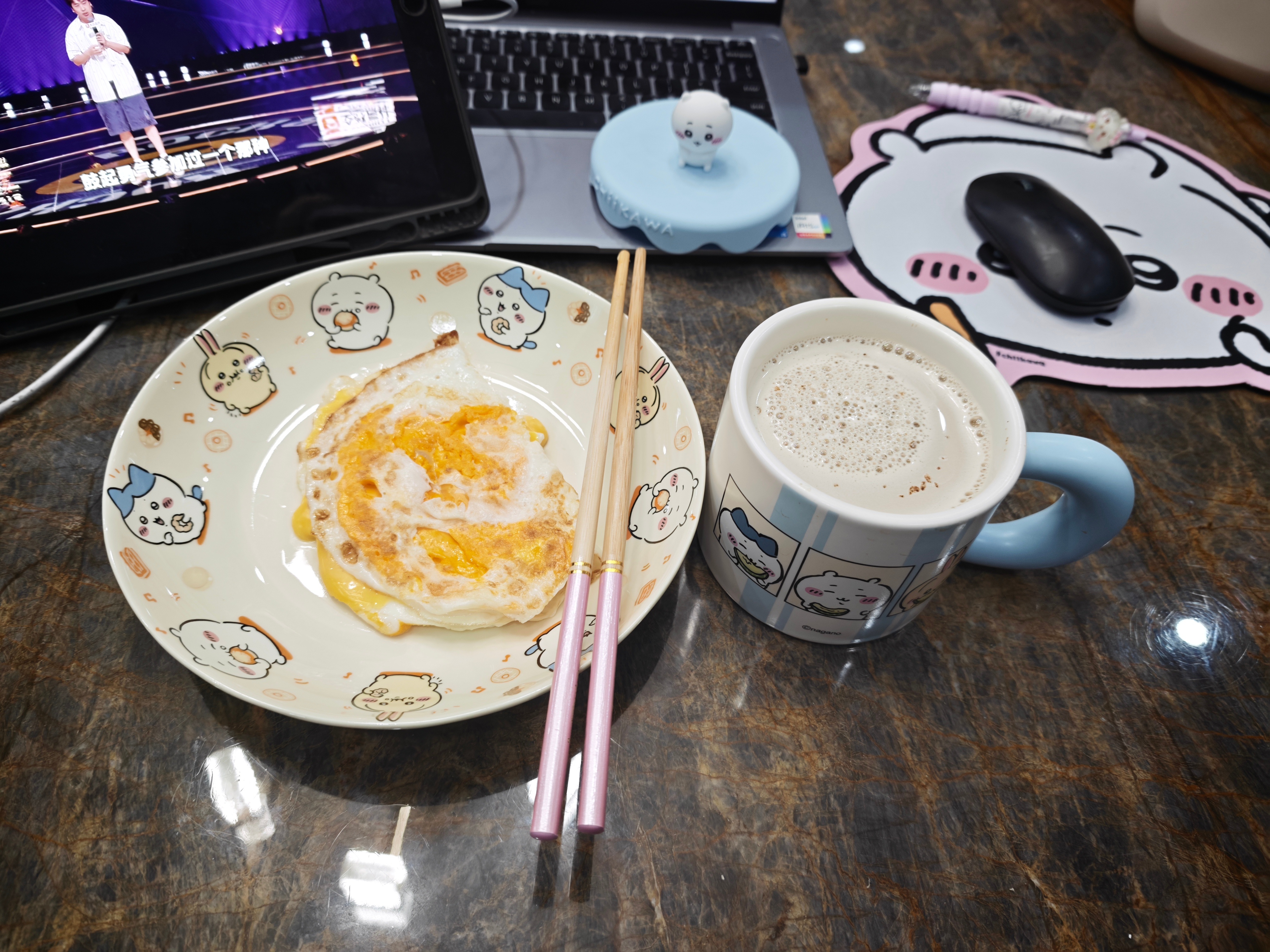 用可爱的餐具吃饭，人也会变得可爱。 ​​​