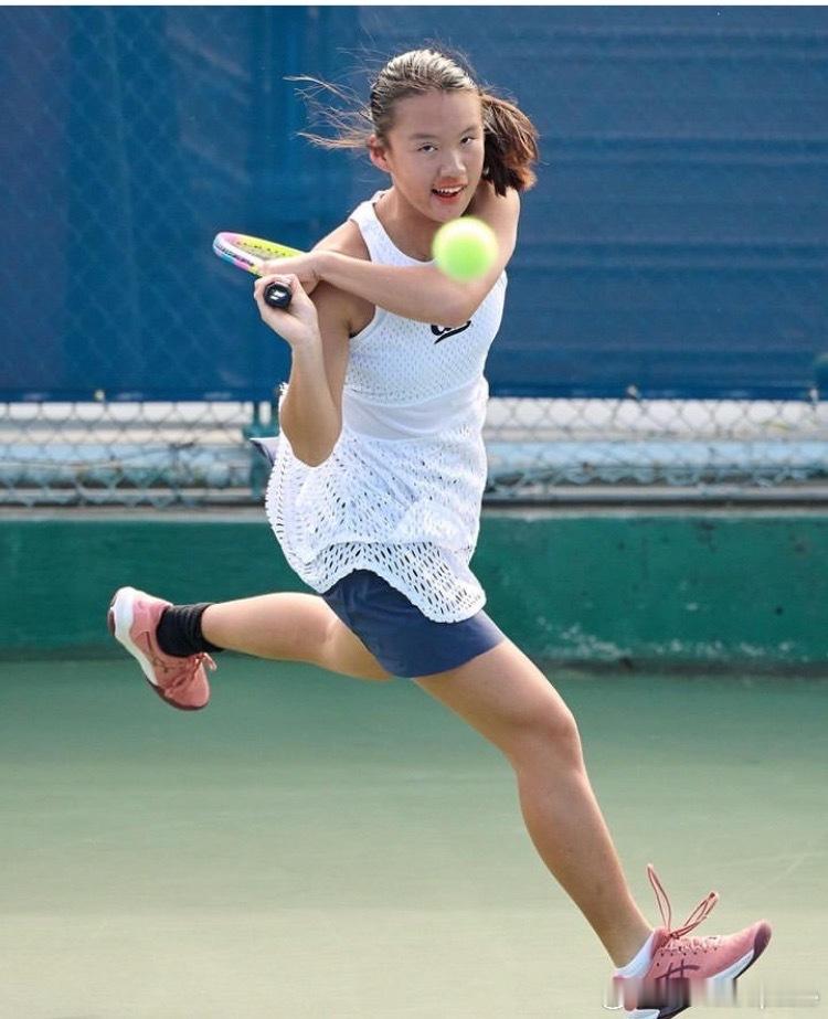🇧🇼W15女单1/4决赛🇨🇳米兰7-5/6-2 🇷🇸Suvirdjo