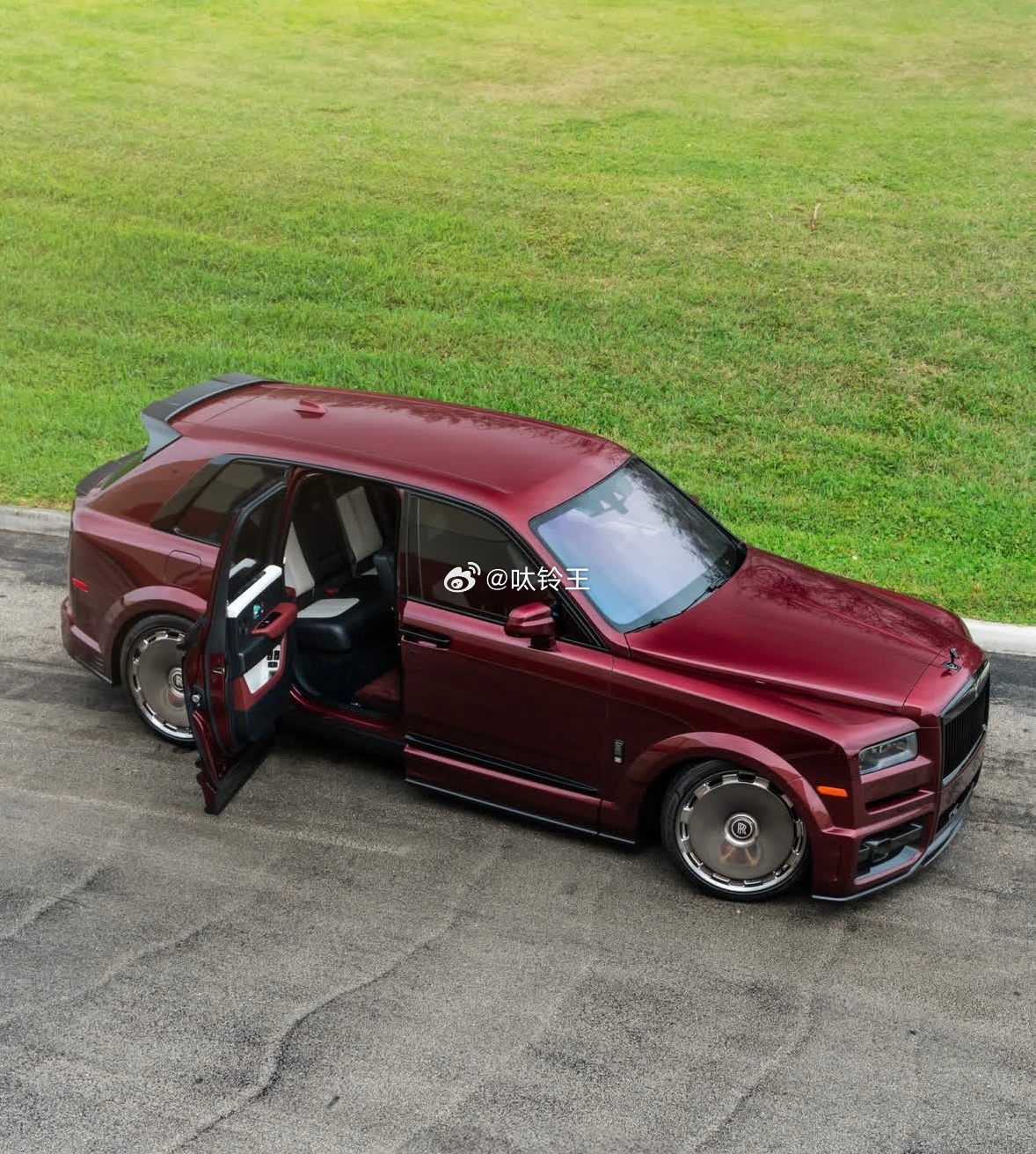 快乐不难，知足就好。TLFW 𝐅𝐎𝐑𝐆𝐄𝐃 继续接单个性化私人高端定