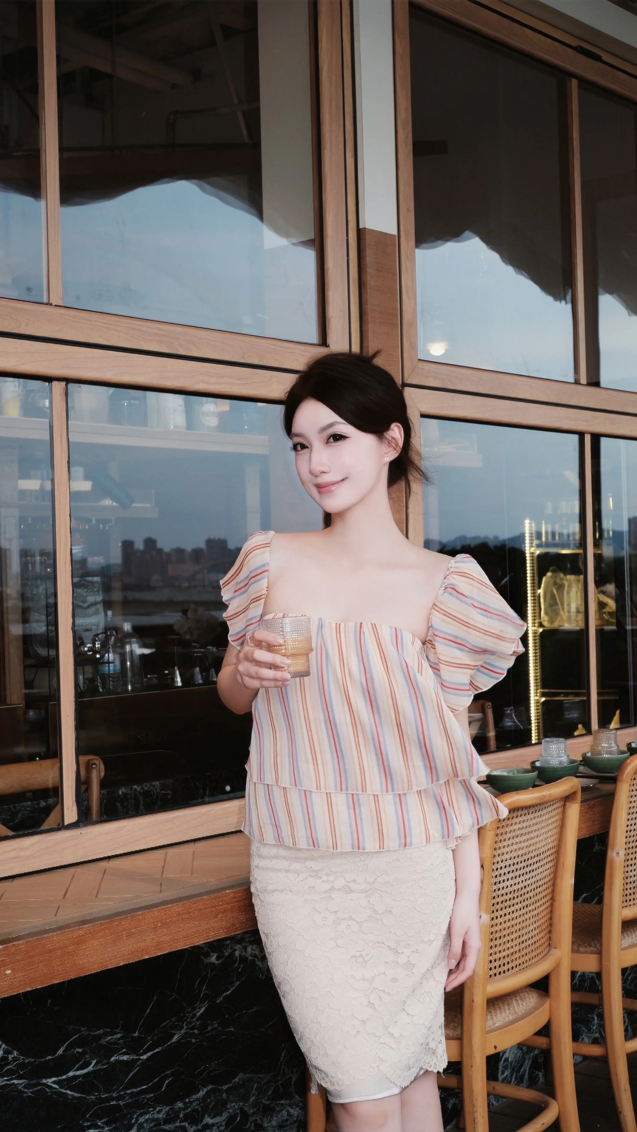 怎么会迷上你 我在问自己。