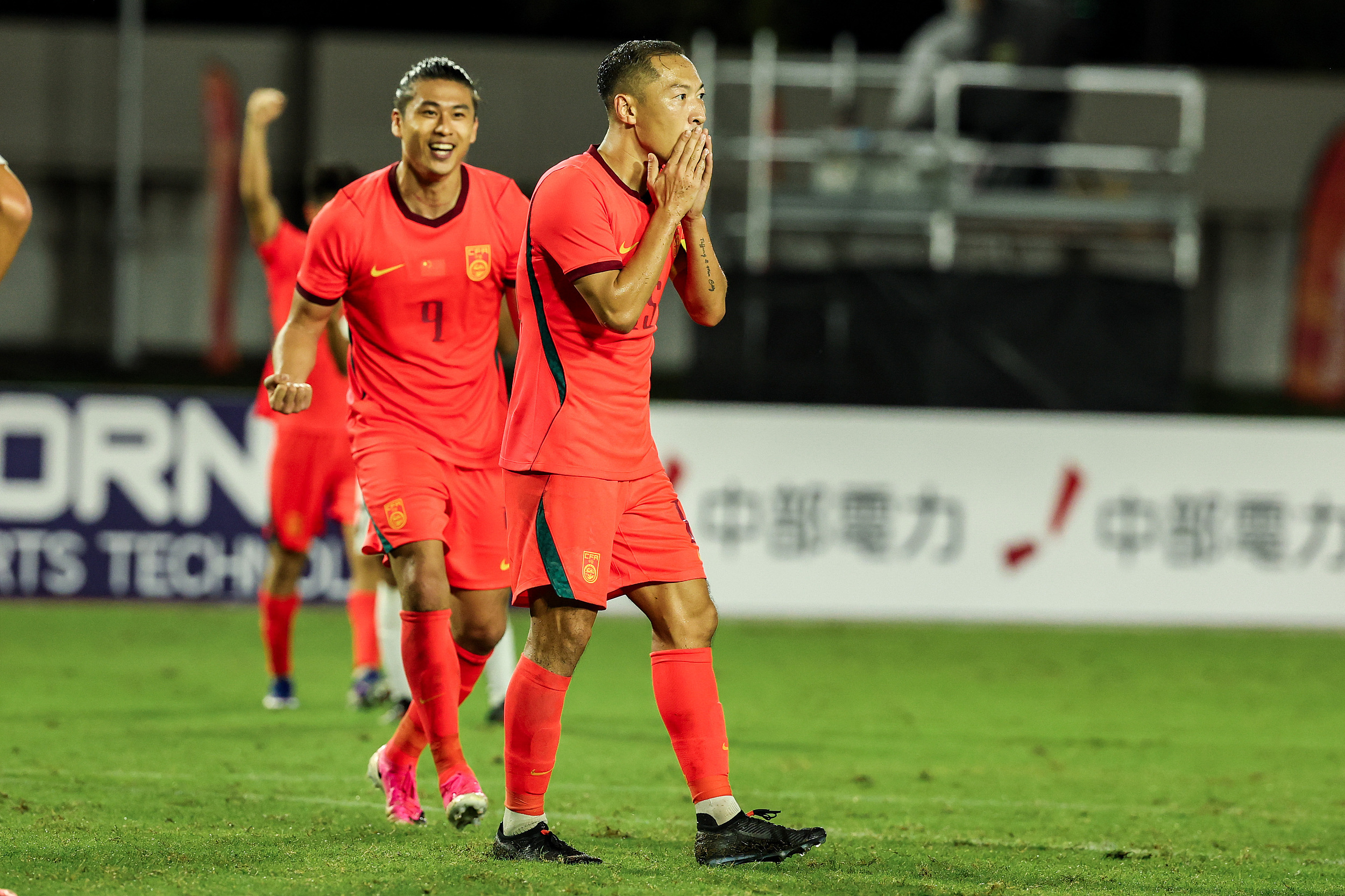 国足铜牌赛U23国足太争气了这支征战亚运会的 U23 国足，3 名超龄老将为球队