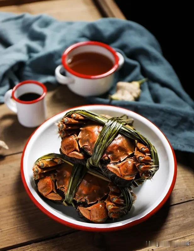 今天家里上演了一出“鸡飞狗跳”的小闹剧，现在想起来还忍不住笑。
 
早上刚起床，