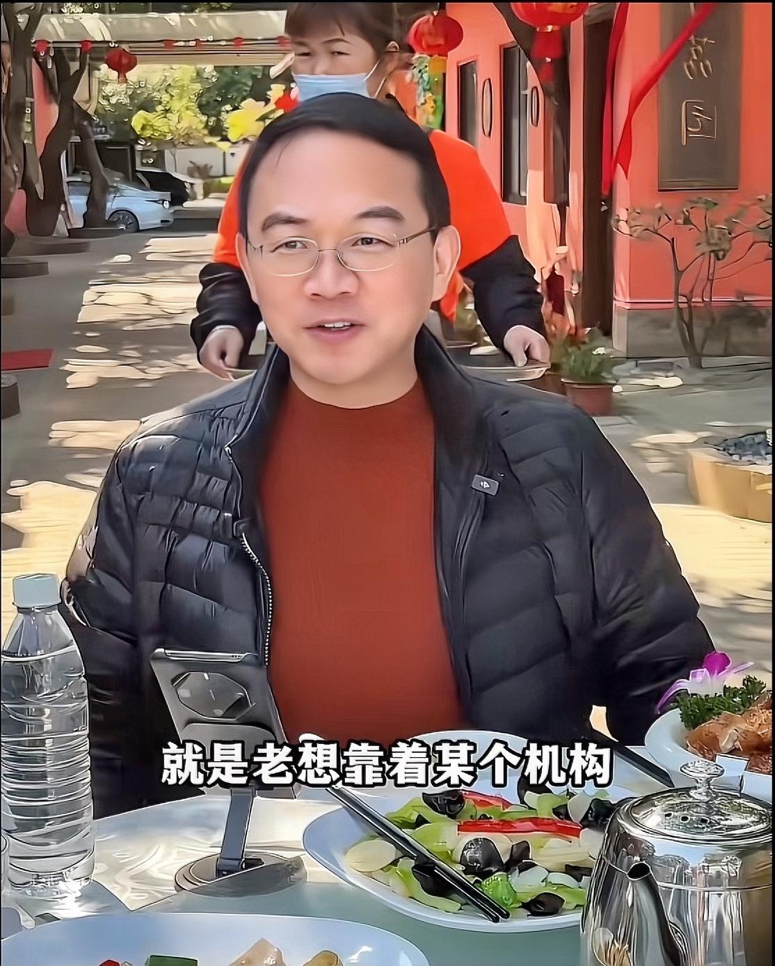 以前我觉得郎永淳干净又纯情，可他直播带货还否认平台的功劳，这点真让人无语。他曾是