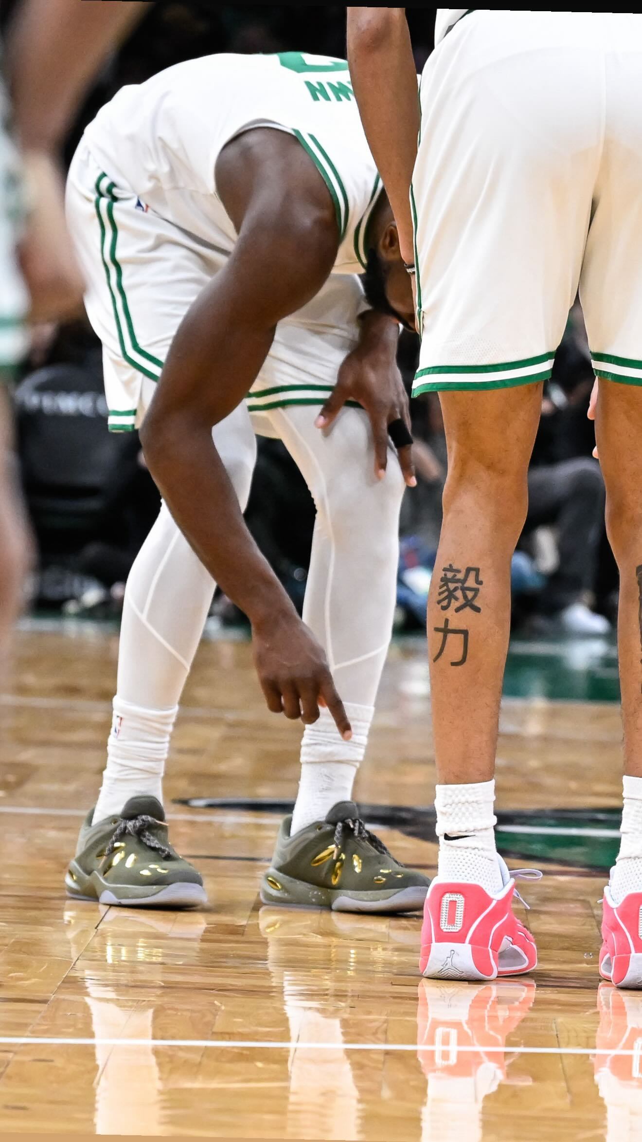 这是谁，在小腿上纹了个这个凯尔特人热爱日记