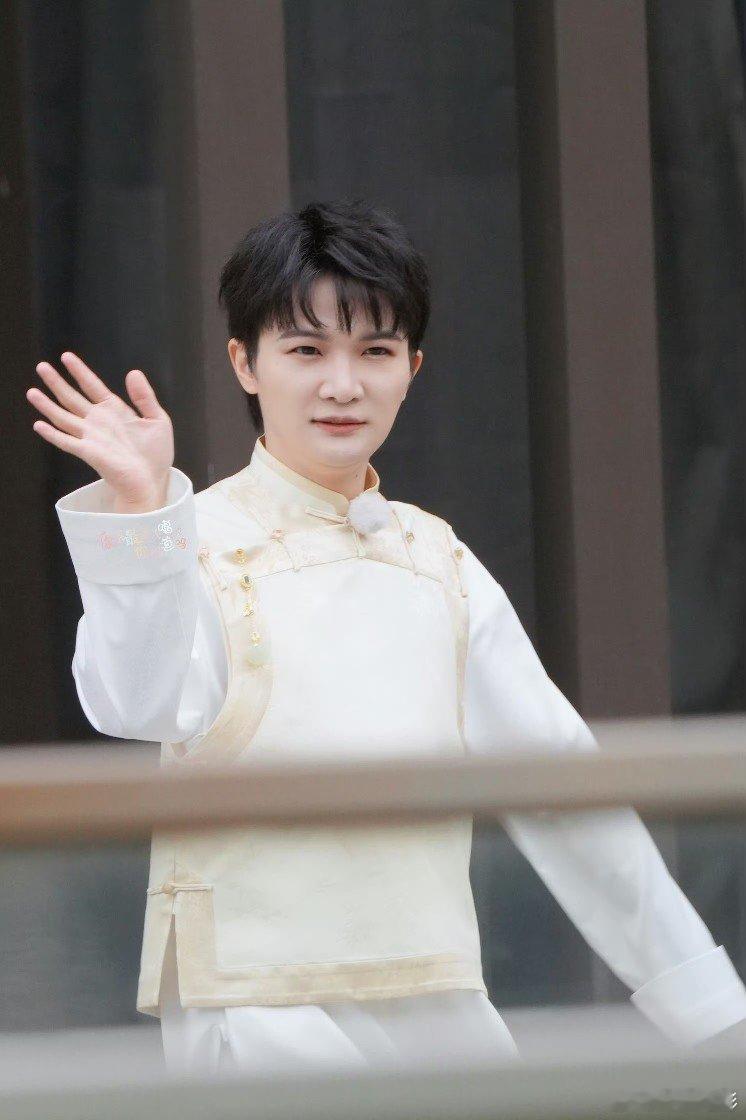周深民国风造型 周深民国造型，是好看的！周深民国小公子 ​ ​​​