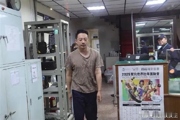 汪小菲最强硬发声来了！

3月22日下午，汪小菲前往警局实名举报大S，并列举了大