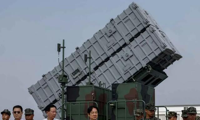 所谓拦截美国军火进岛是个陷阱，会引起三战的说法，是一种妥协，自欺欺人，怯战的一表