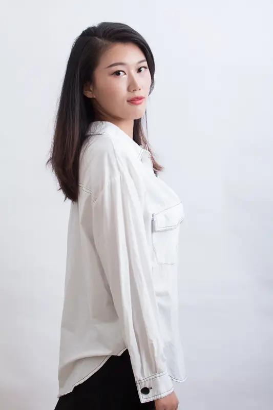 电视剧《父母爱情》中的女主角安杰，满脑子官本位思想。她曾阻止江亚菲与司务长恋爱，