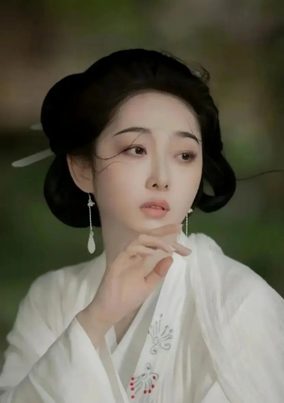 这三个女演员都快能玩消消乐了 ​​​