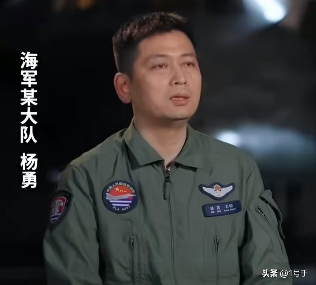 这个一等功记的好[赞]
每年八一建军节前夕，都会有解放军官兵获表彰。今年依旧，国