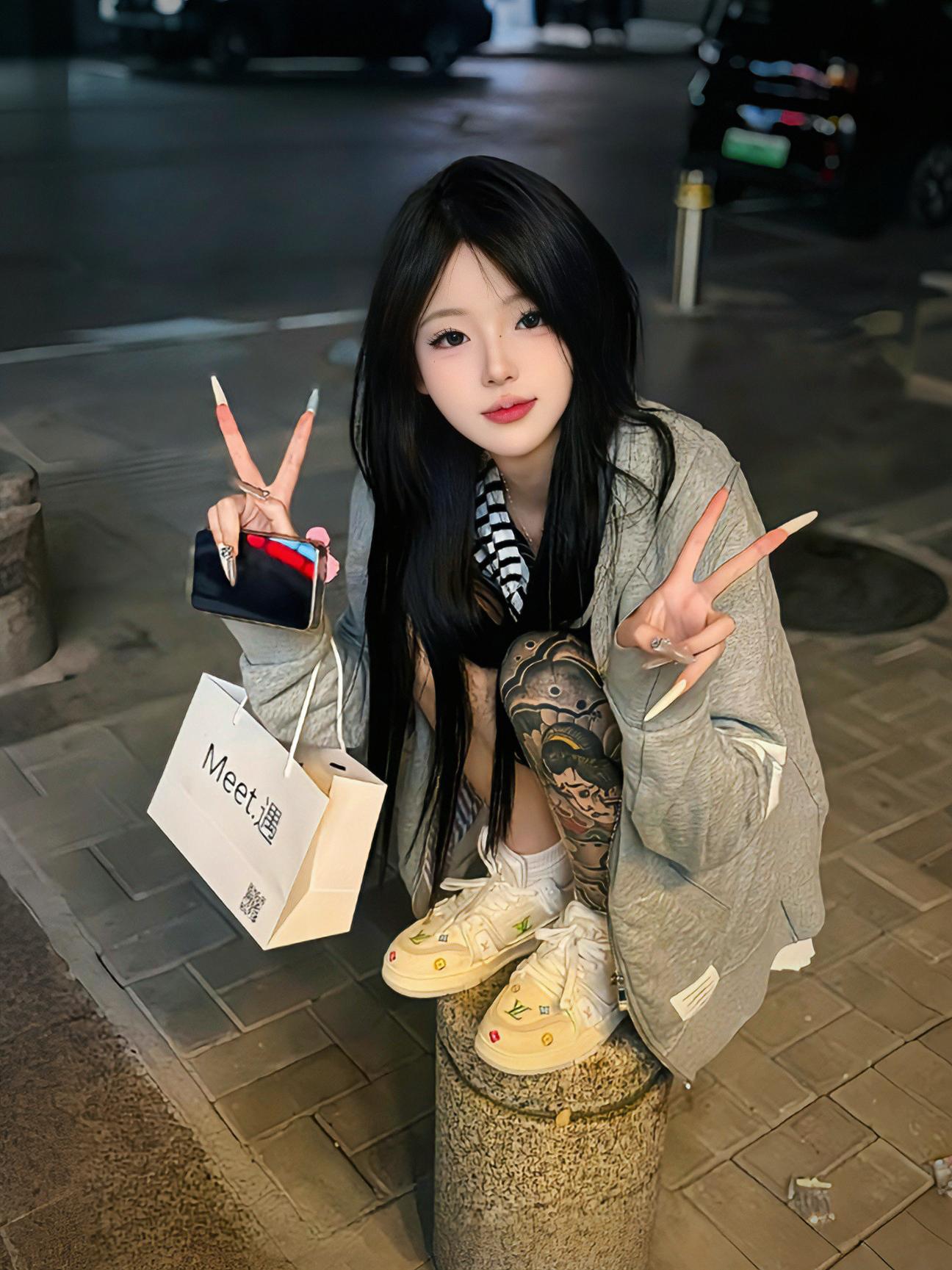我也有个花臂梦 奈何家父略懂拳脚.