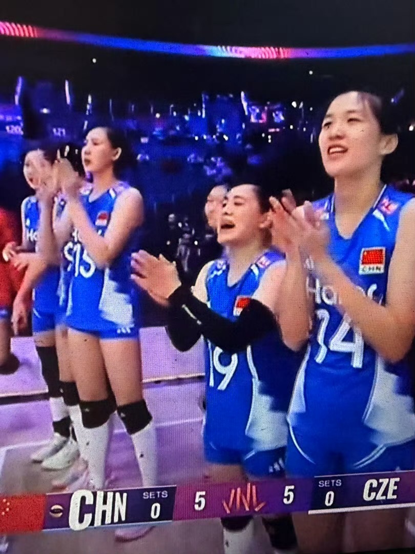 中国女排世联赛首战失利中国女排0比3捷克女排 2026世联赛南京站｜中国女排0-