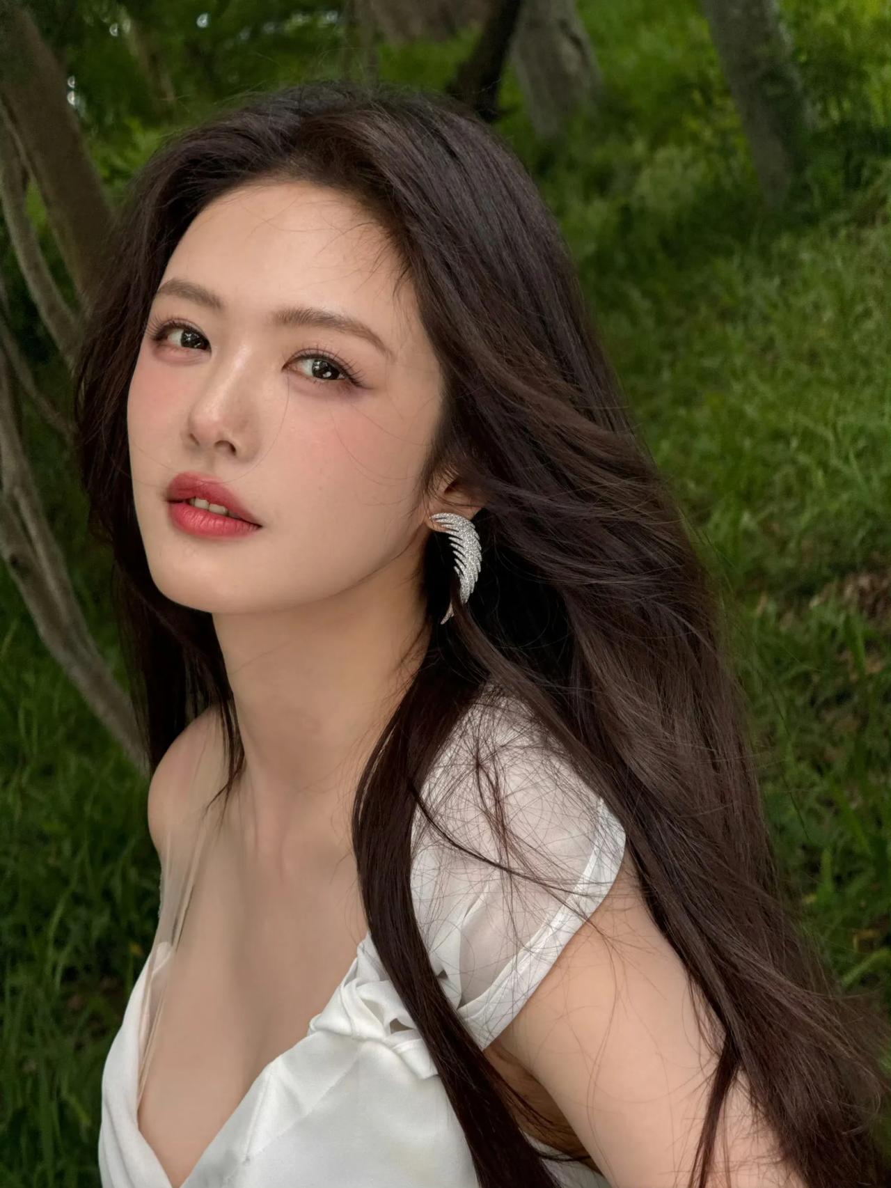我宣布，
《我家那闺女2026》最出圈的一幕，
估计就是蔡文静家的“爸妈又争又抢