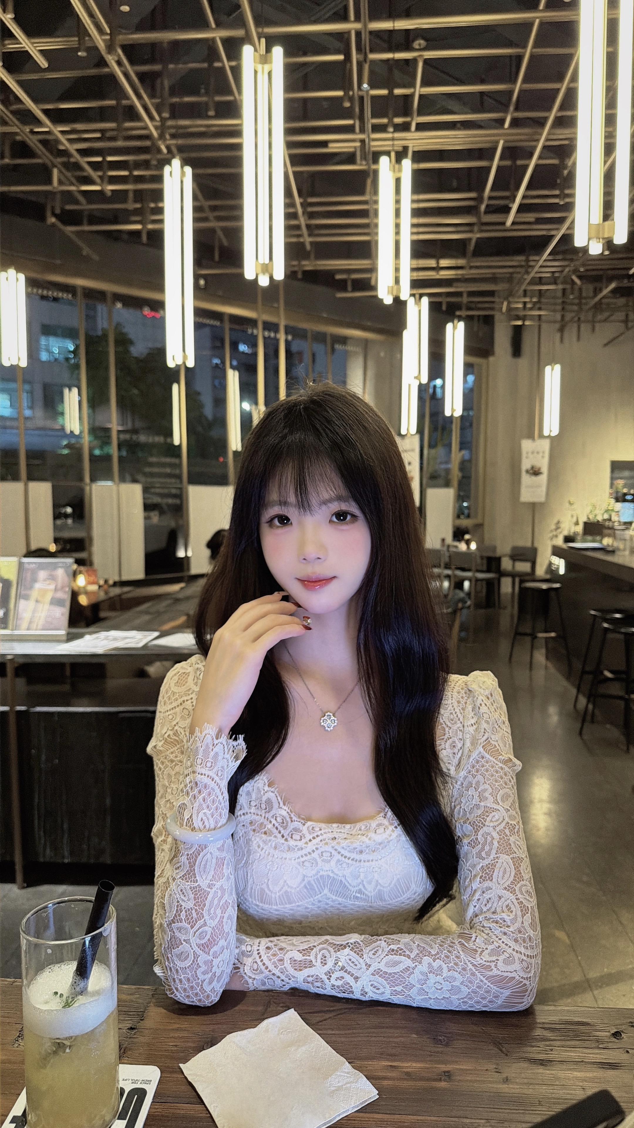 我觉得这个时候，你该想我了。