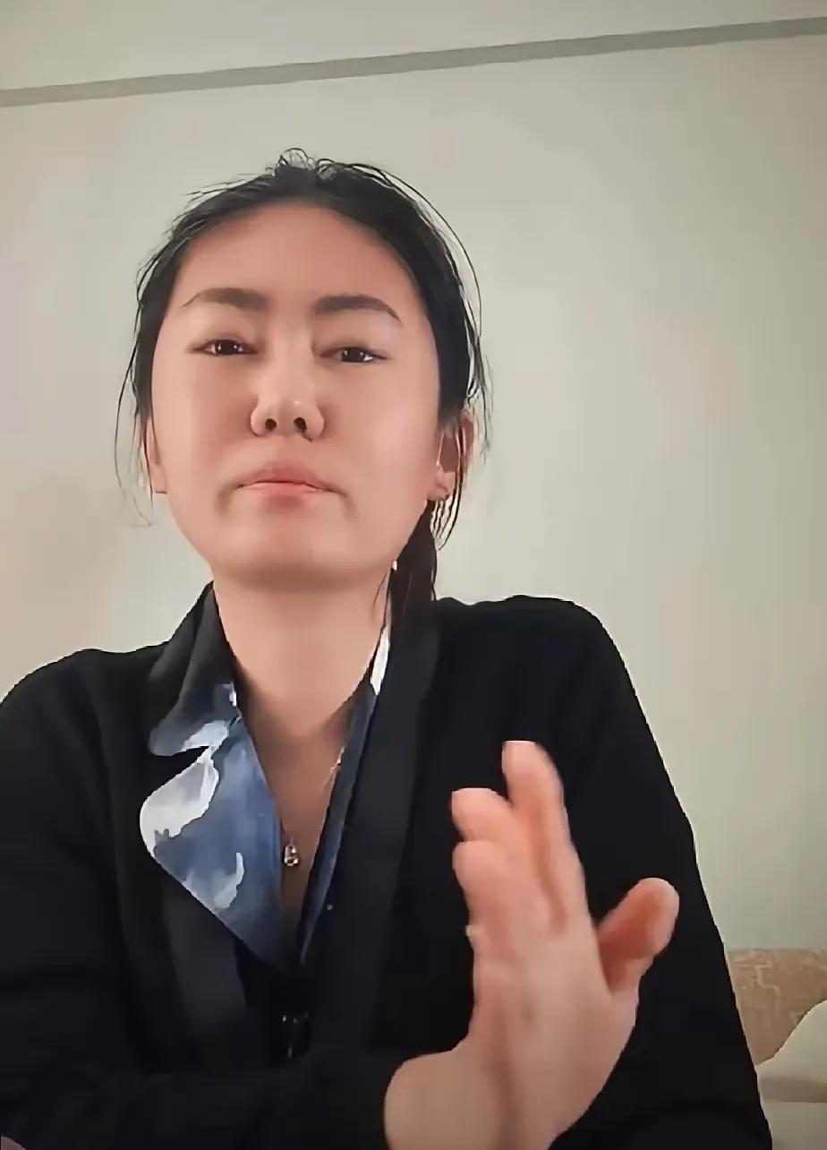 阿珍爱上了阿涛，可阿涛想白嫖。

从视频的角度来看，没有滤镜的P图的情况下，珍珍