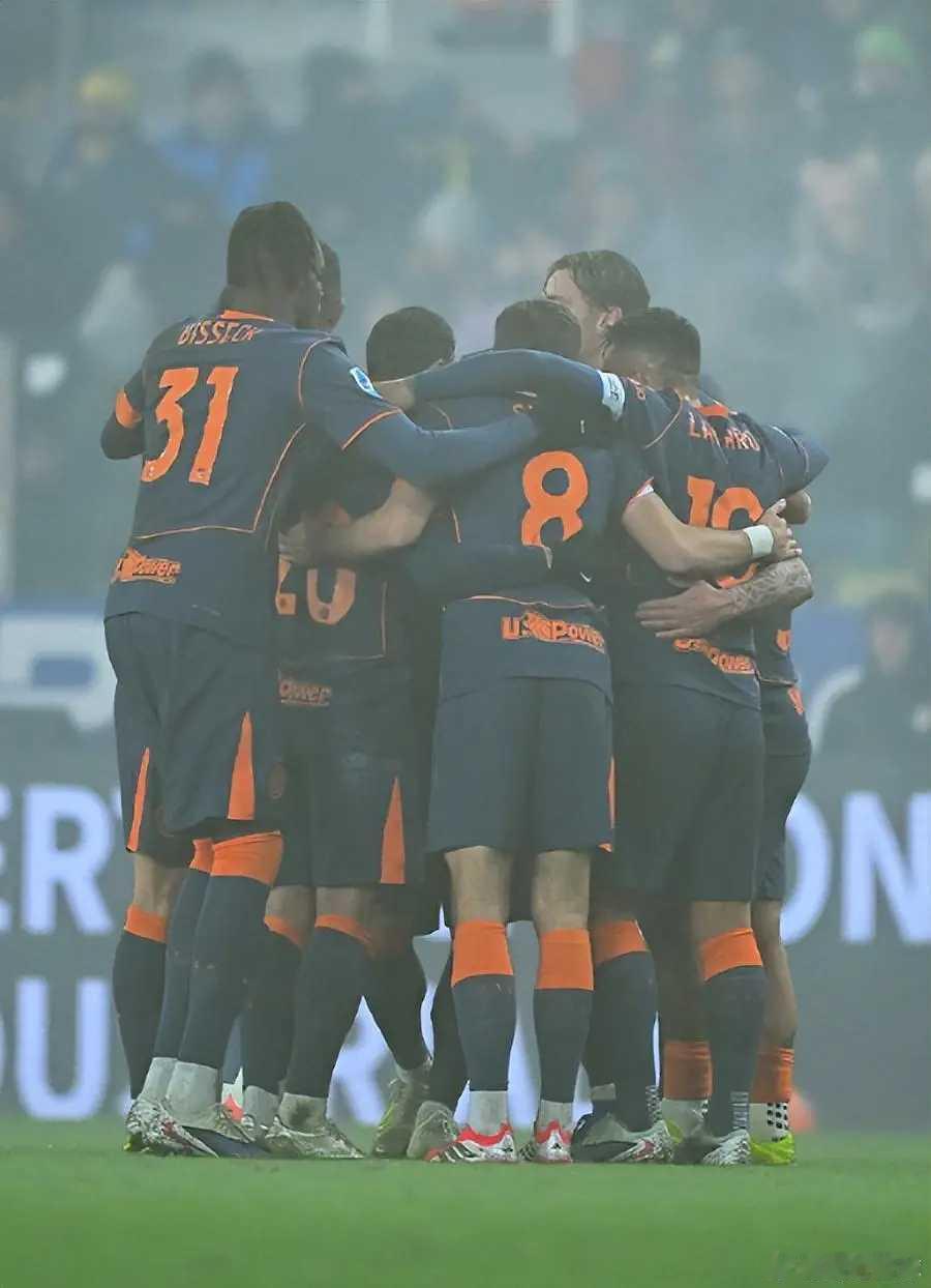 2:0！轮换拿下胜利，国米3连胜+4分领跑意甲，卫冕冠军再送大礼意大利超级杯无缘