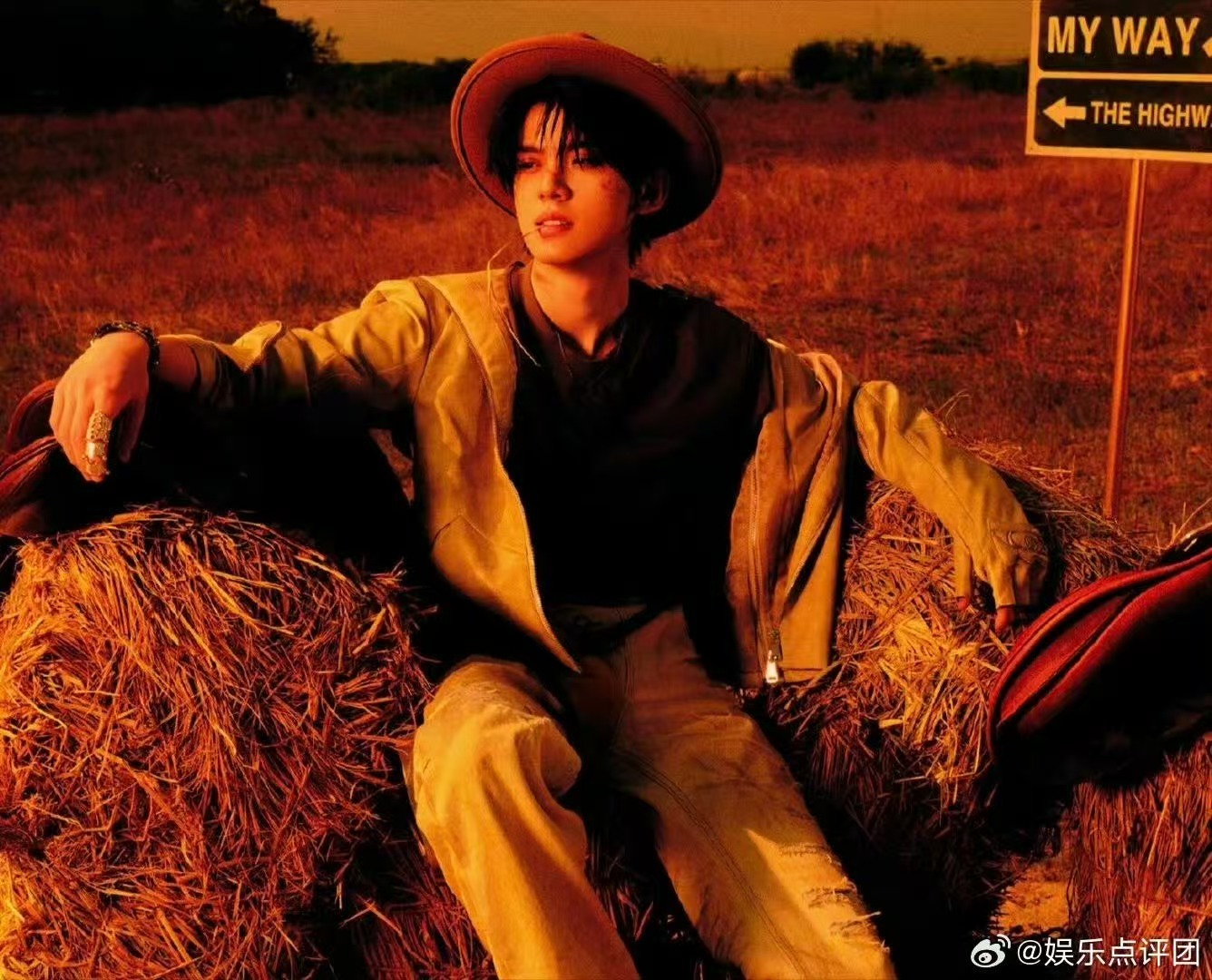 谁的爱豆这么乖，左航生日直播有求必应，清唱、比心、翻牌不间断，宠粉力度拉满，幸福