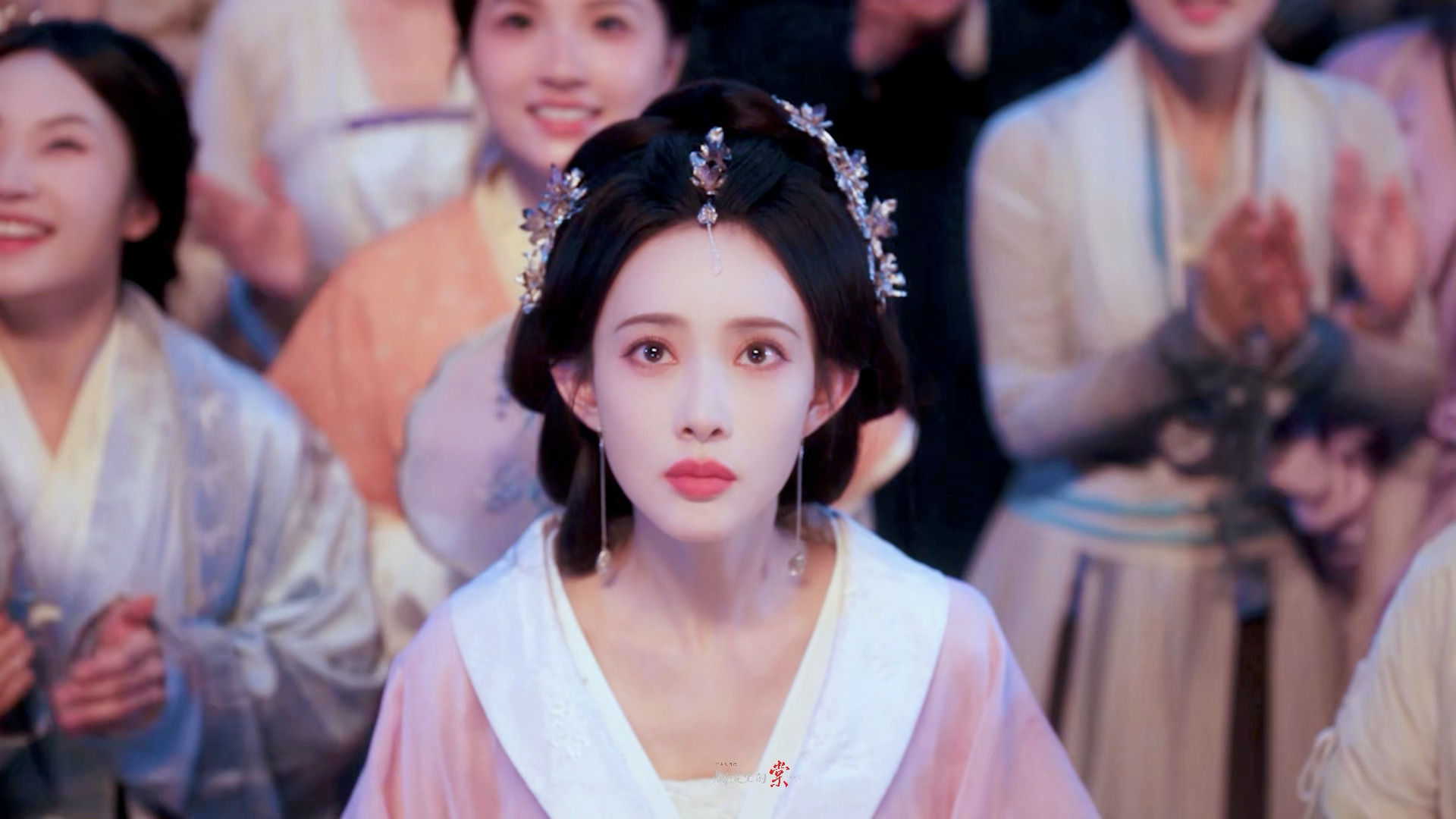孟姐的美貌在人群里完全小说女主的权威！百花杀  孟子义｜沈汐和 