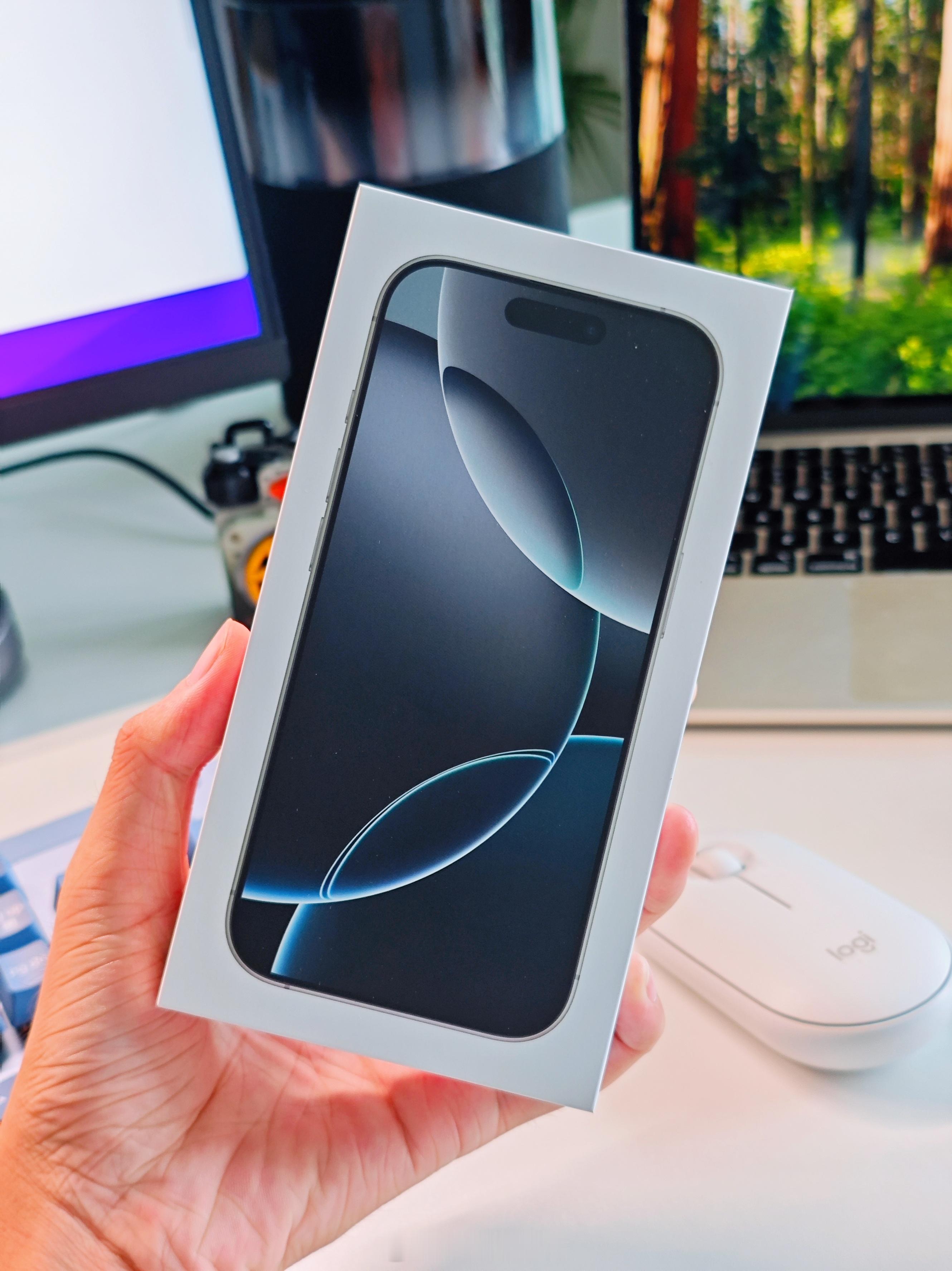 我的iPhone16 Pro也到了，一点没有想拆他的想法……苹果这几年的挤牙膏式