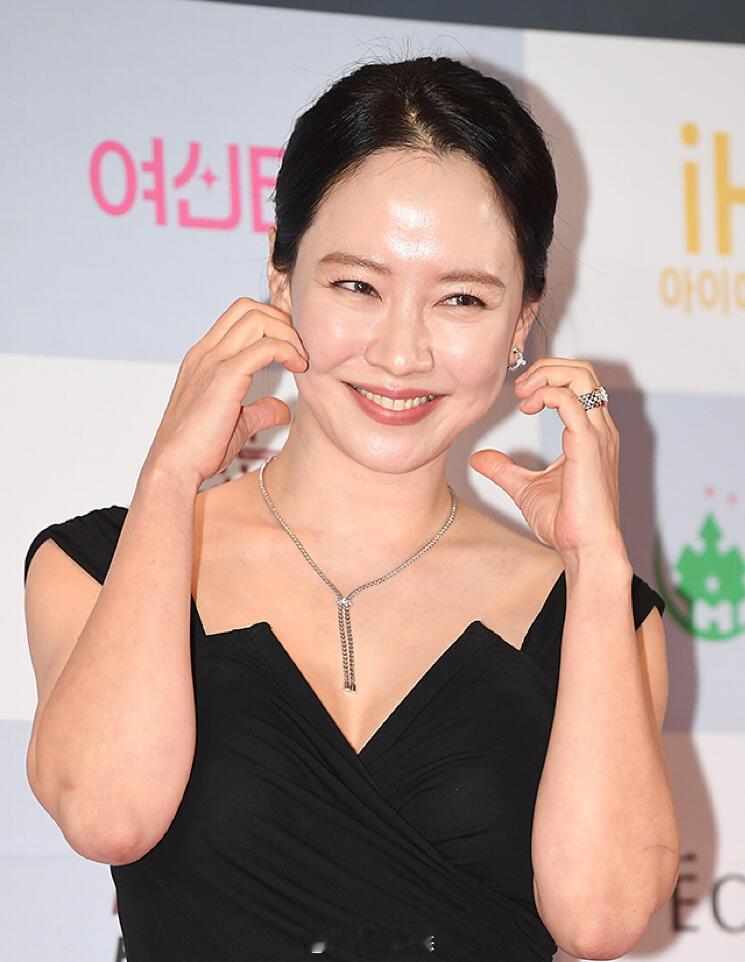 宋智孝首尔电影大奖红毯 