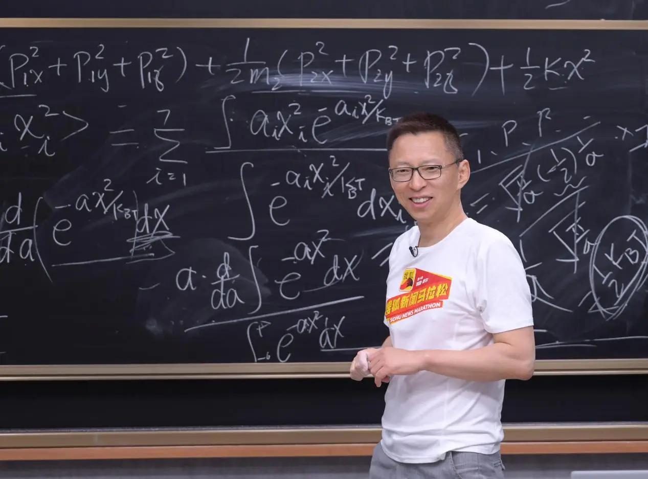 张朝阳是不是企业大佬中学历的天花板？

请问一下，如果你大学毕业30年了，给你一