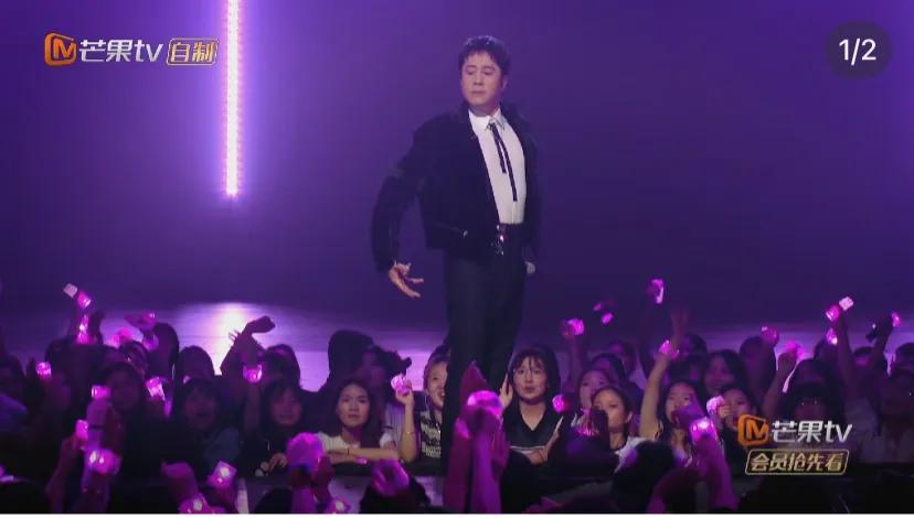 《蔡国庆：将莫吉托唱成红歌，坚毅与搞笑并存的流行乐》

近日，蔡国庆老师以一曲《