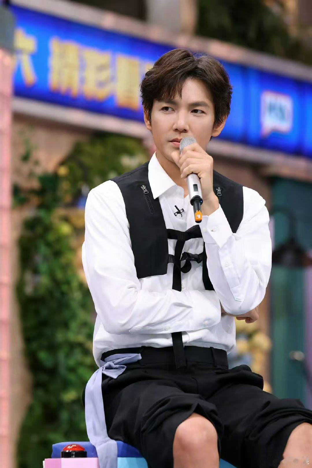 钟汉良高瀚宇已老实求放过  你好星期六谁也不肯率先退让，来回交锋数个回合，执着起