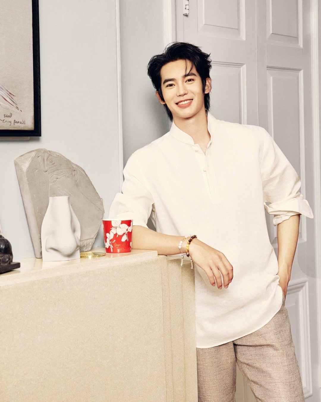 于适上海滩品牌生活方式代言人，地广先给铺上了[不愧是你] ​​​