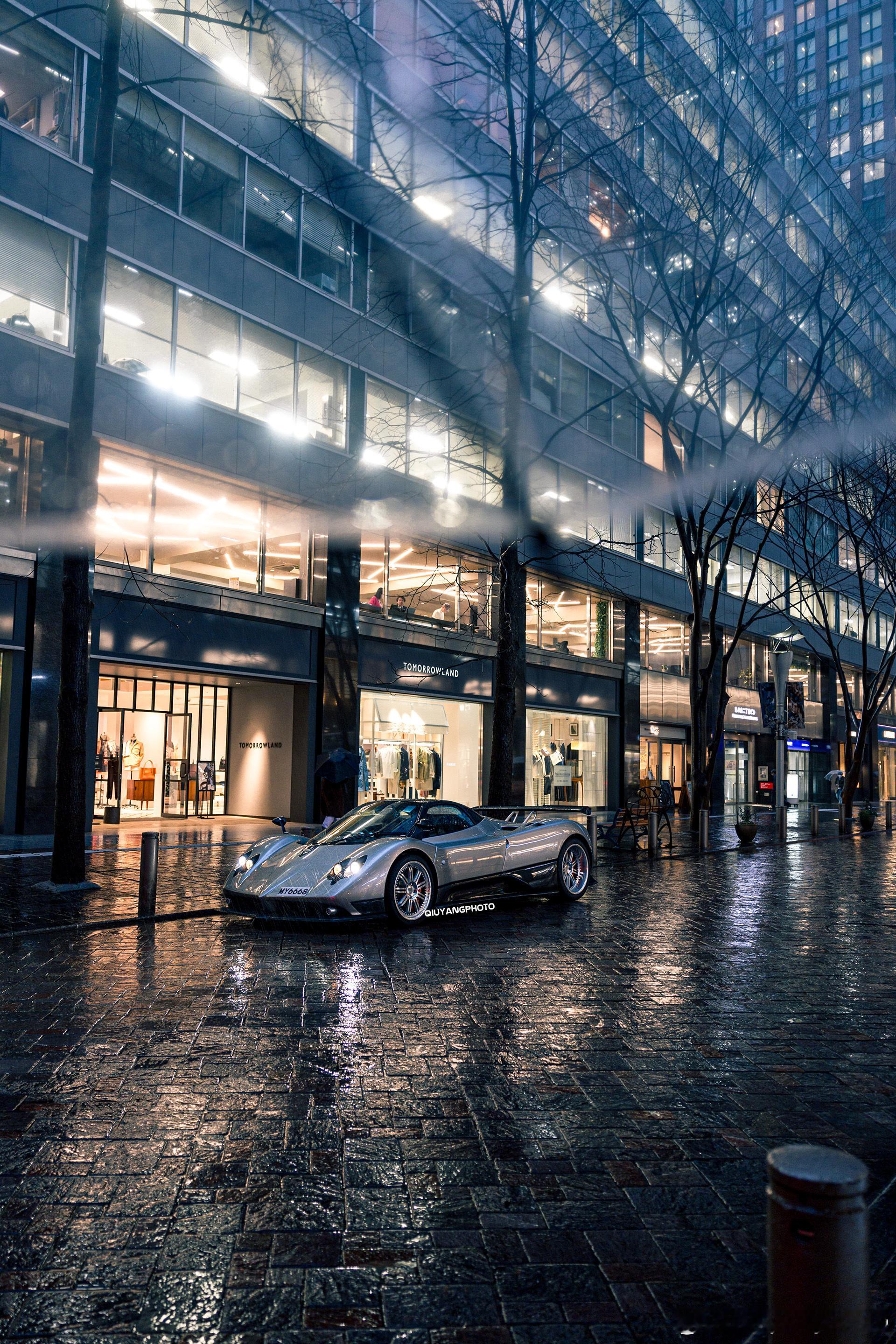 Pagani Zonda F #cars01豪车拍# 今天的雨大的让我想到3月东