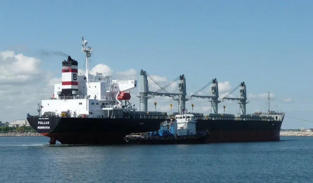 突发！！胡塞武装在红海向英国油轮Pollux发射多枚导弹。。(信息来源推特)