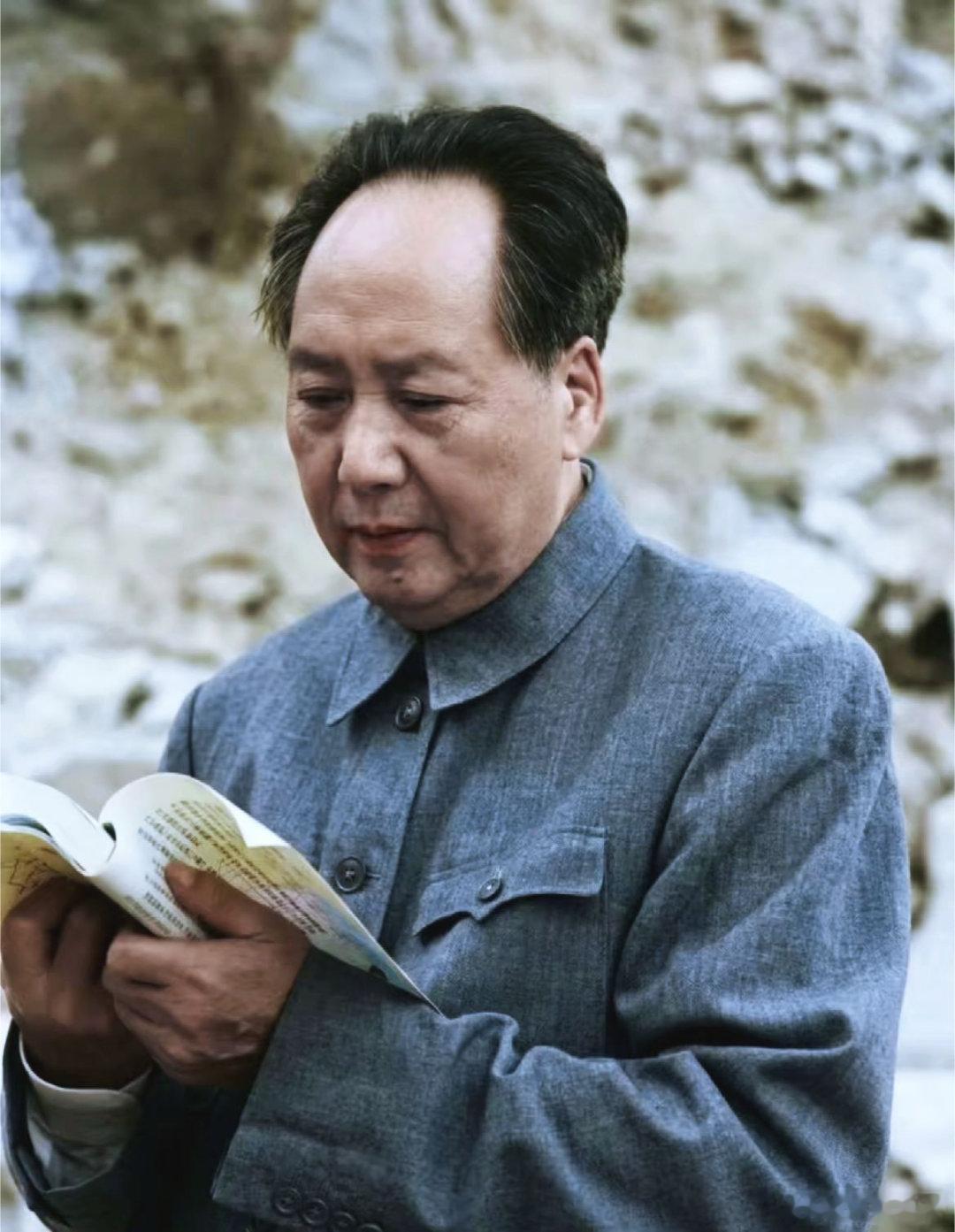 救民济世一书生，教员不朽 