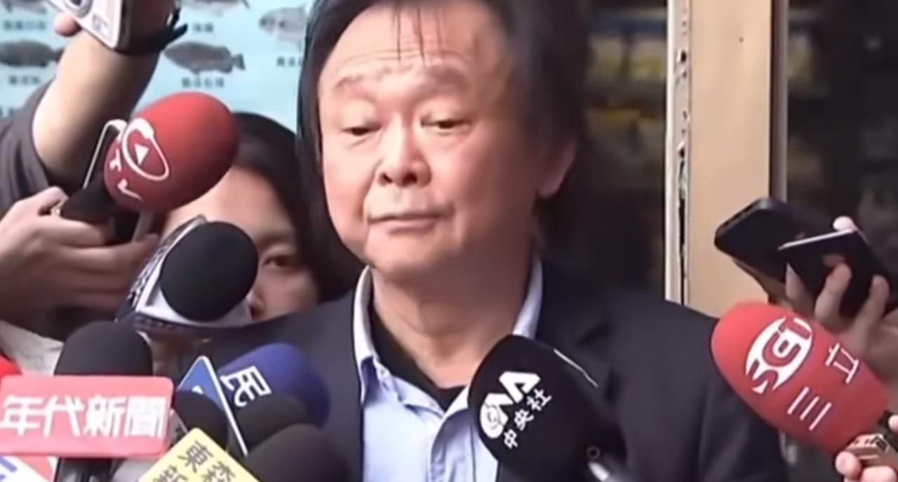 在众多媒体面前，王世坚再暴惊人狂言：台湾有自己的经贸实力，台湾人在各个领域发展的