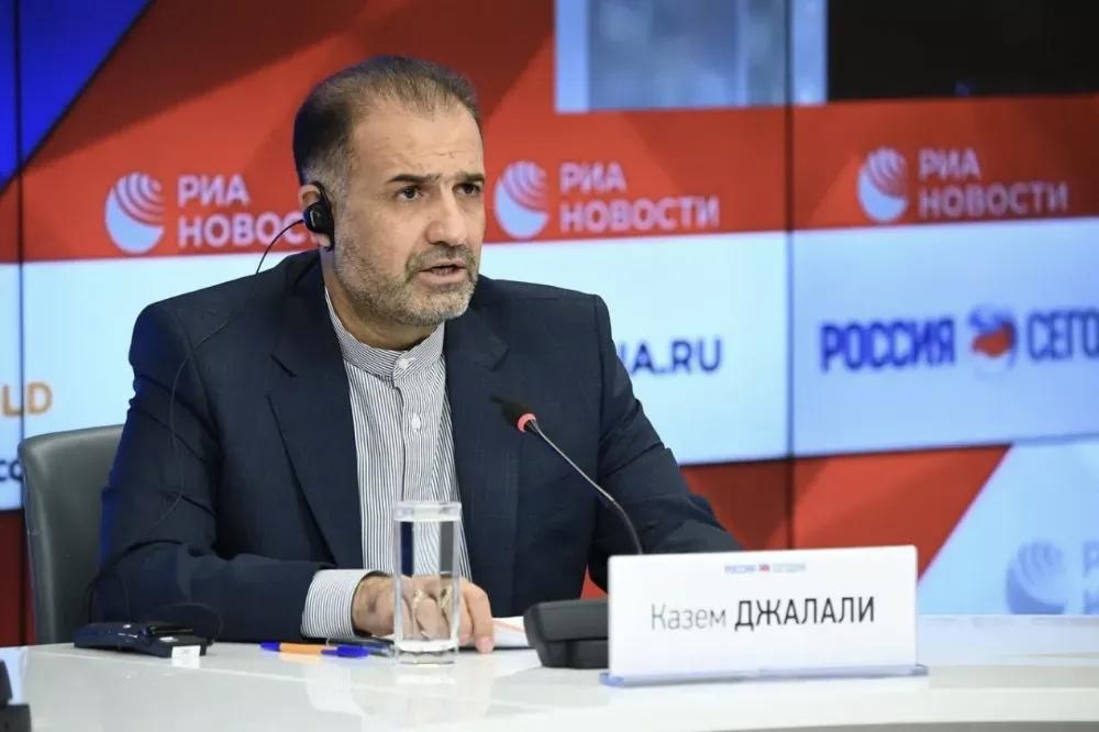 别争论了，伊朗真的击中美国林肯号航母了！
    对于伊朗宣布击中美国林肯号航母