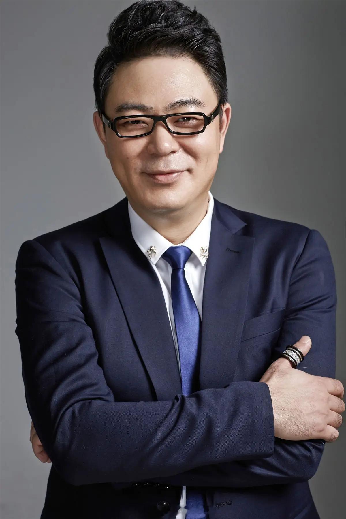 高亚麟被列为被执行人高亚麟被冻结788万元股权 据第三方平台，近日，高亚麟（本名