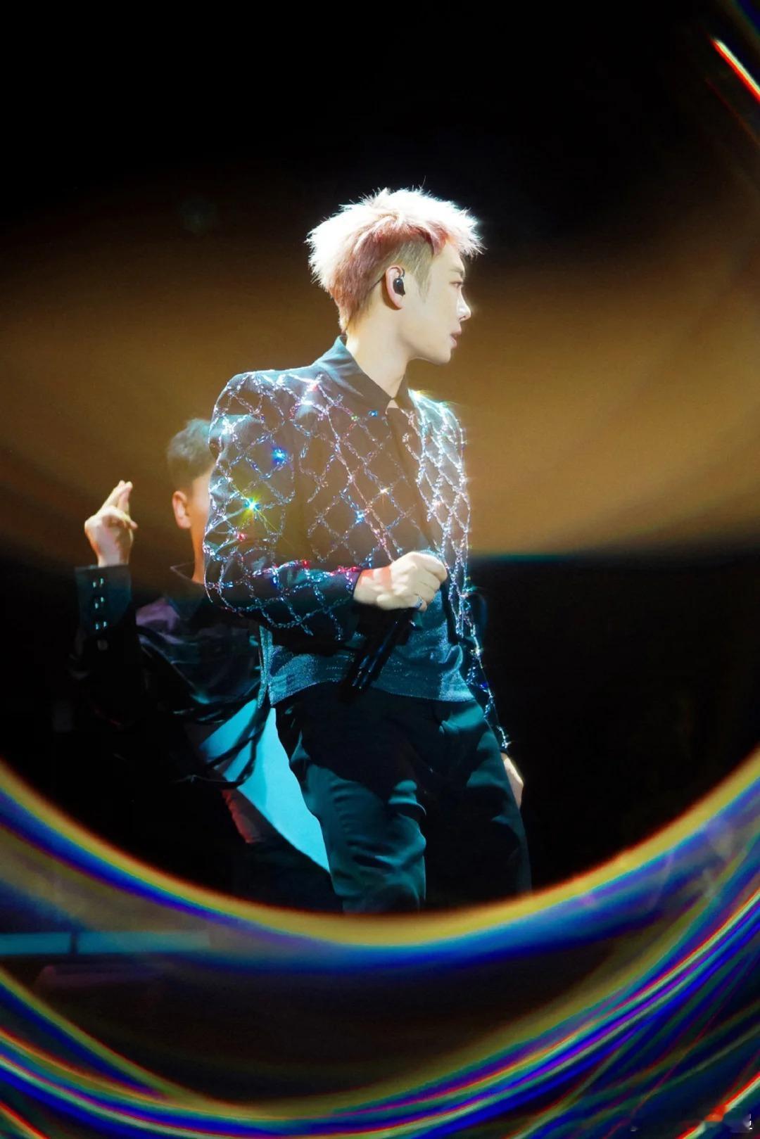 宝石老舅将借马晚正式回归 等老舅舞台就像等过年！这次马晚直接王炸，都给我准备好嗨