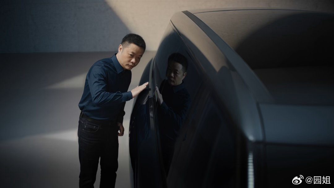 何小鹏沉浸式体验GX百万级气场新科技旗舰小鹏GX来了大师兄沉浸式体验小鹏GX，这