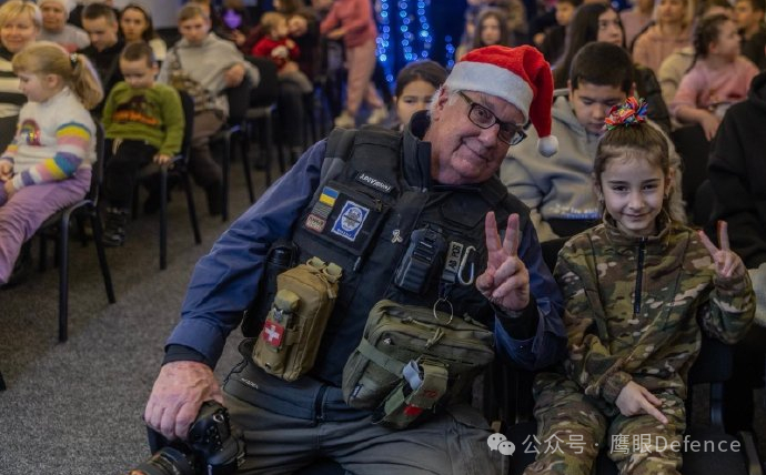 烽火问鼎计划 刚去完库皮扬斯克的霍华德·巴菲特老爷子，又去了赫尔松，虽然这位71