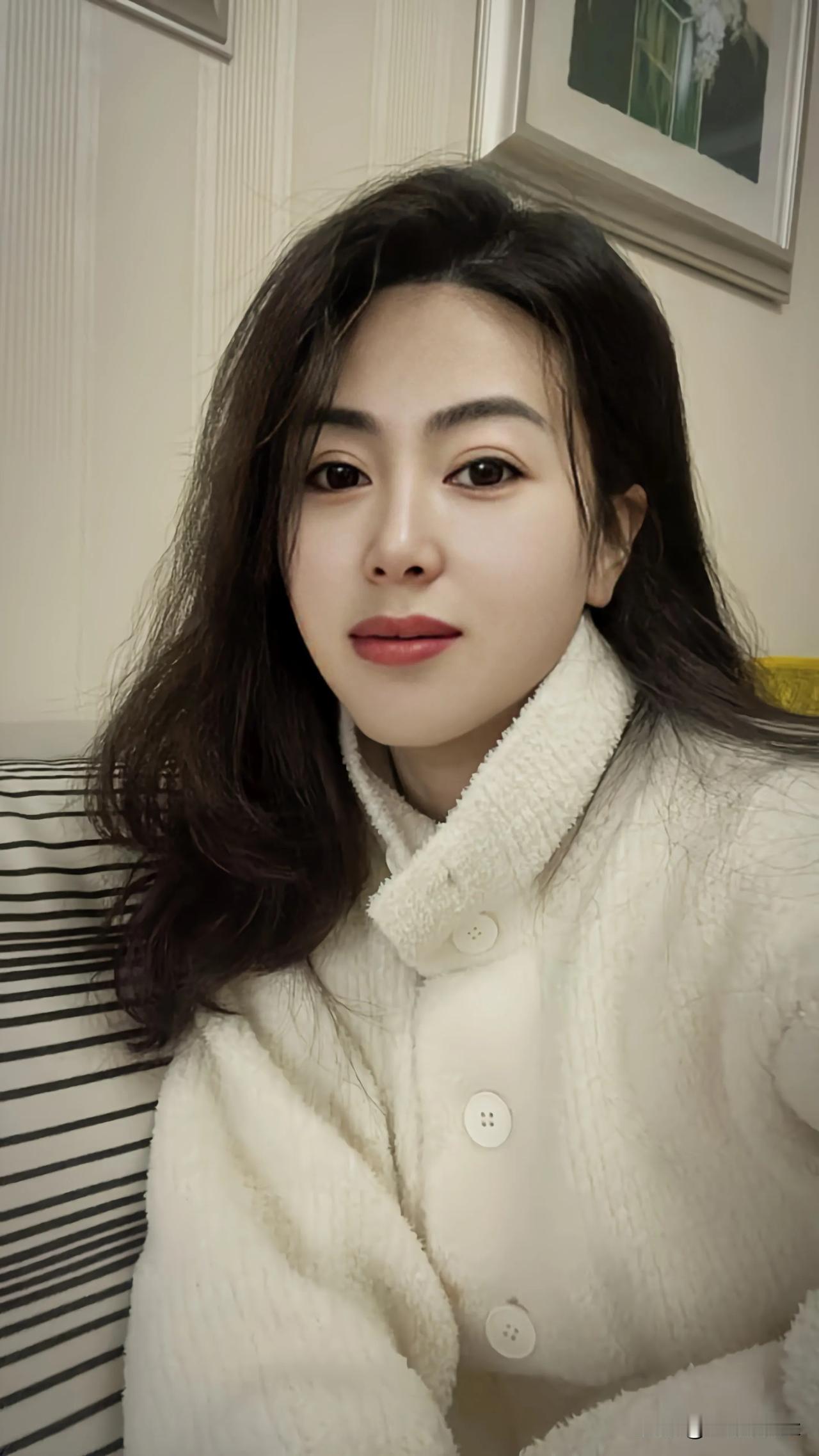 最远的旅行，是从自己的身体到自己的心，是从一个人的心到另一个人的心。坚强不是面对