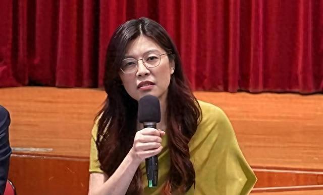 关于台海局势的讨论中，一个说法引起了不少人注意：大陆对台策略的核心可能是“围而不