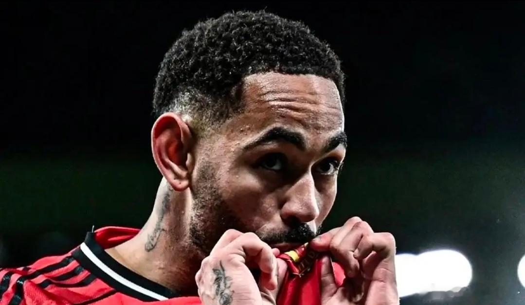 4-4疯狂对攻！曼联主场憾平伯恩茅斯 四度领先遭绝平北京时间12月16日凌晨4点