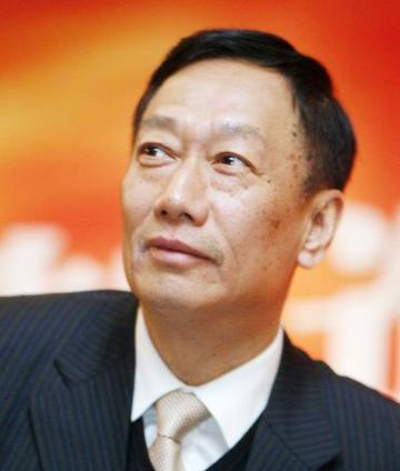 郭台铭公开谈两岸和平后，舆论场出现一种强烈解读：没有大国撑腰的政权迟早可能沦为别