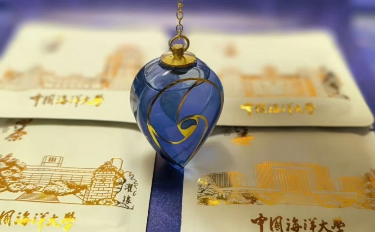录取通知书 南极海水最被低估的大学，应该就是中国海洋大学了，明明在很多方面都超级
