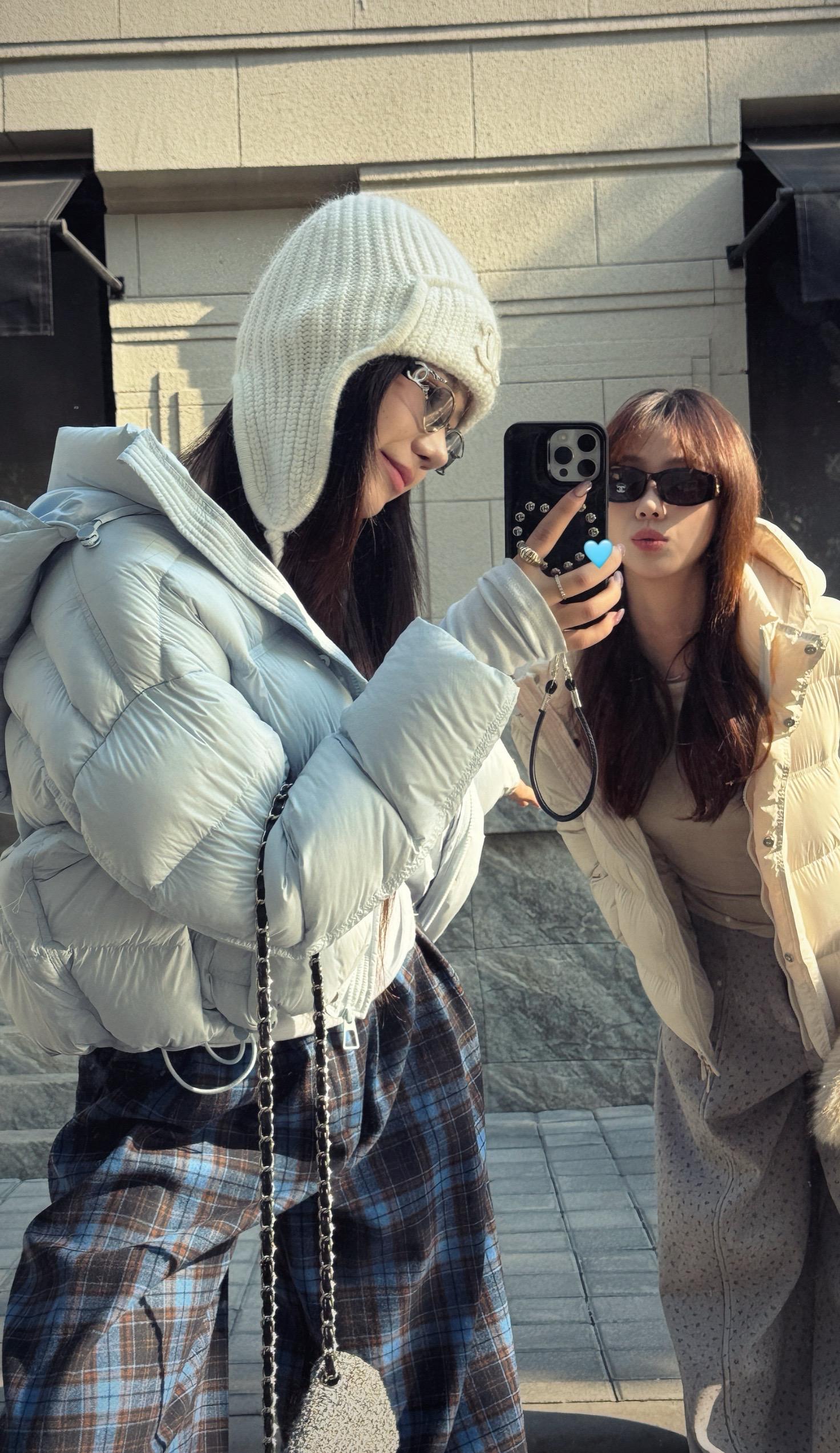 Bestie vibes only ☀️👭🏻 和姐妹见面穿搭要搞登对～