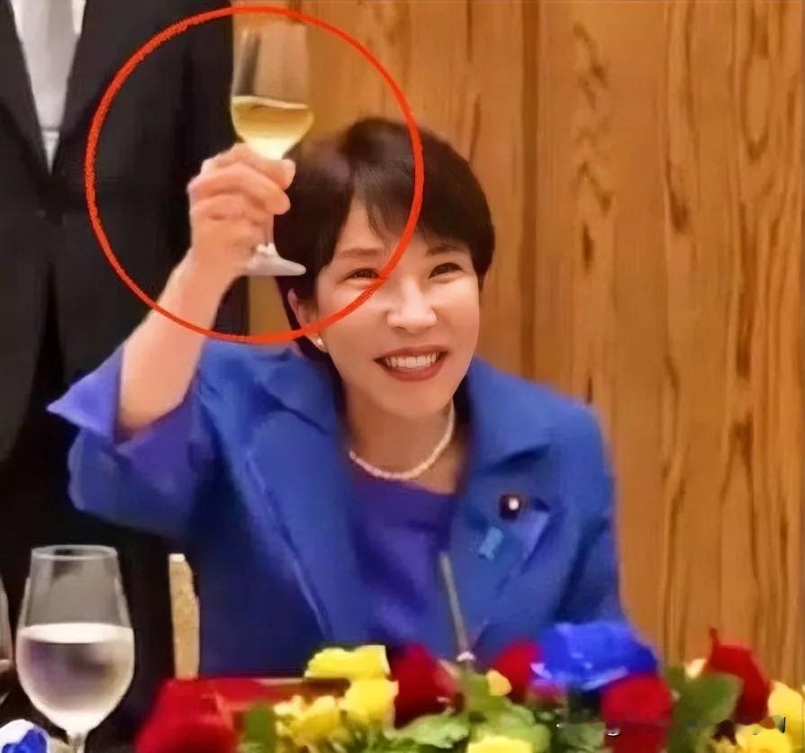 G7线上峰会，日本首相高市早苗没到场。她给的理由是主办方法国没提前通知，来不及调