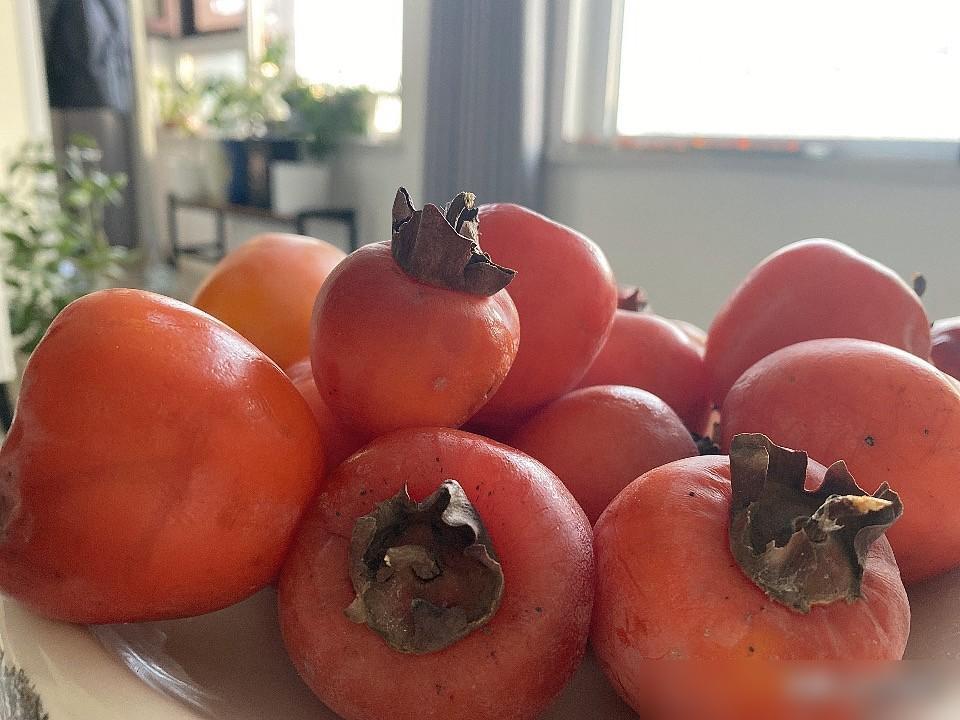 上午微信收到一个好友验证，自称是我的高中同学，我问也没问，果断拒绝了！

简单说