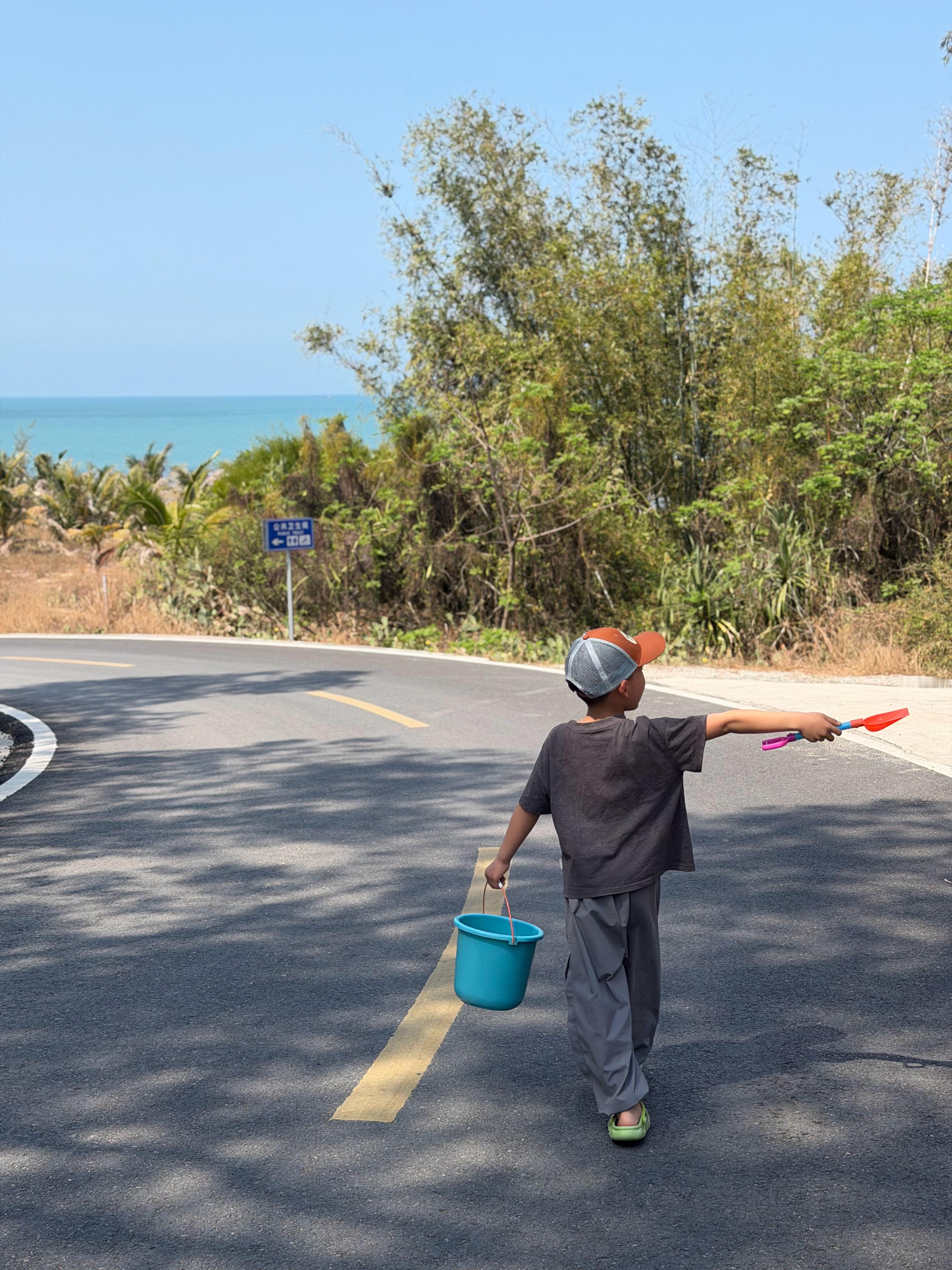 休了第六天，我开始拍vlog了真的就是时间太宽裕，没事儿干，闲的无聊，受不了大脑