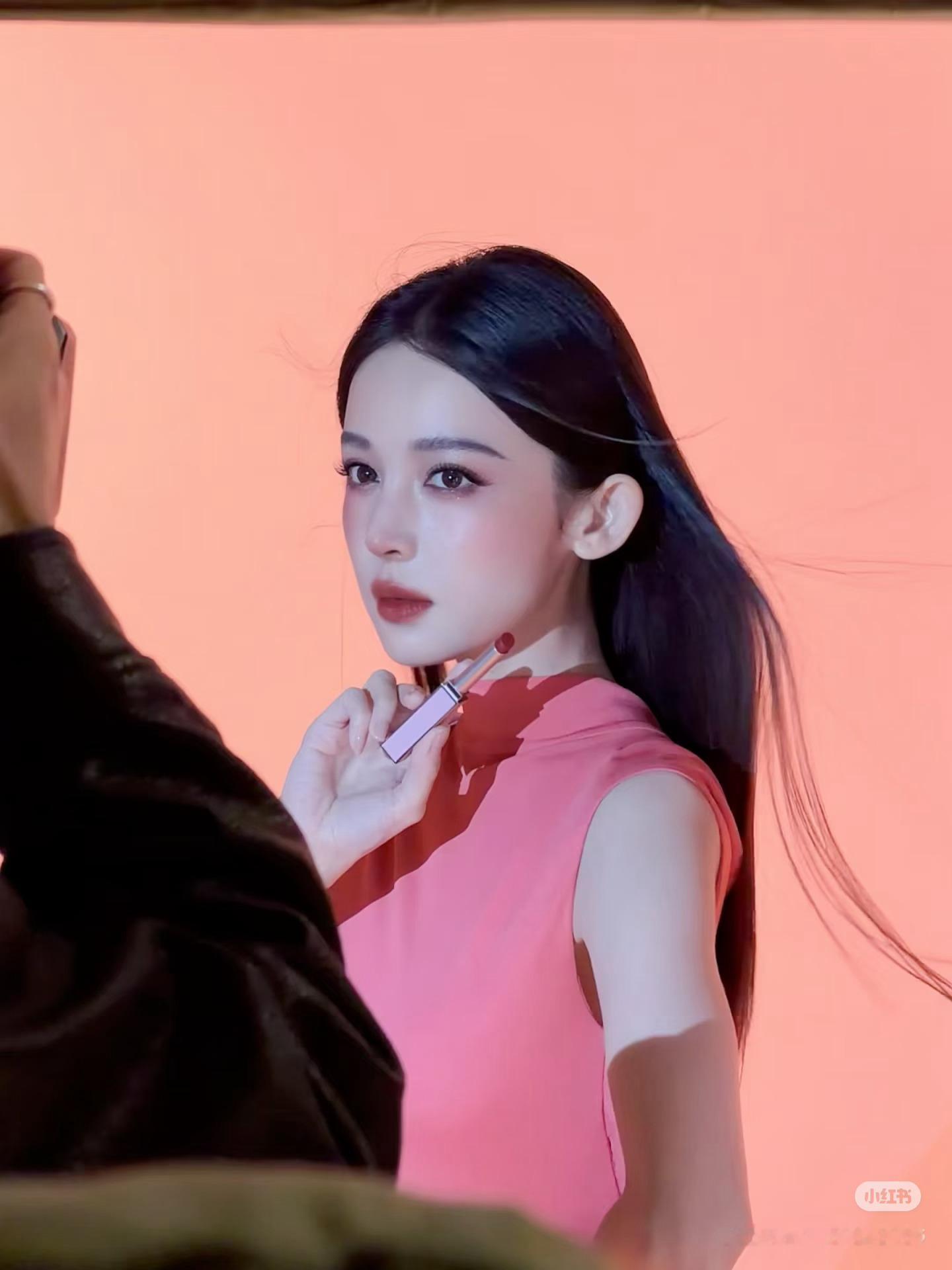 娜扎发了21秒的语音声音甜妹➕御姐来的