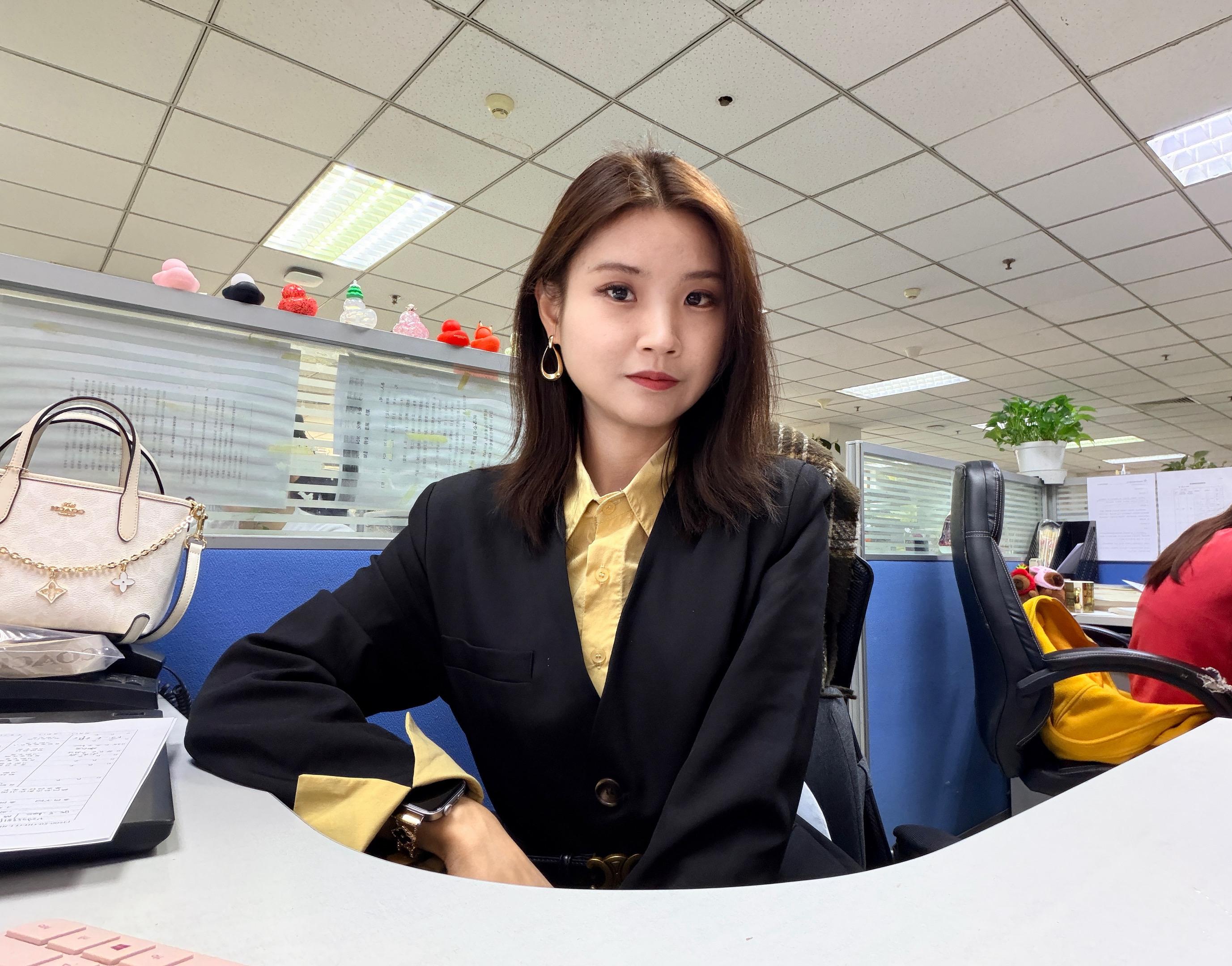 周一板正起来