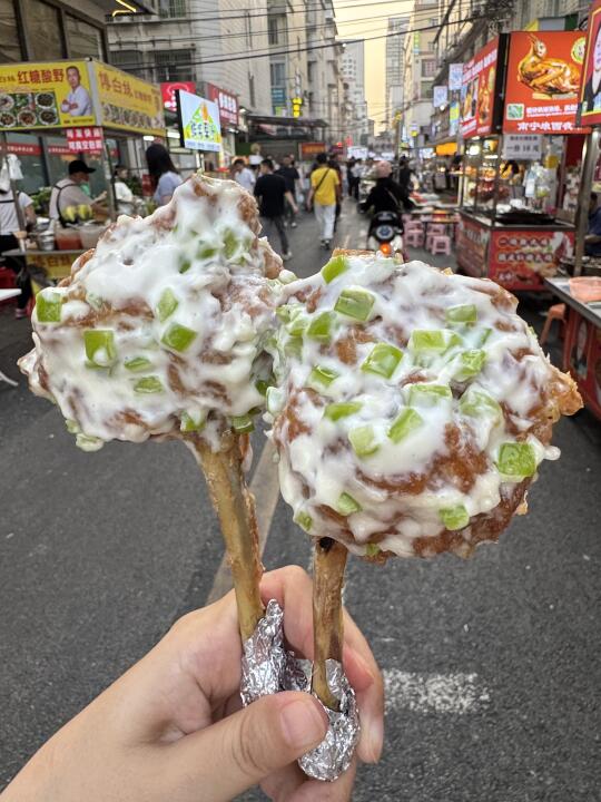 人生建议：吃完这个大鸡腿再离开南宁…